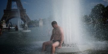 Ballkani në alarm ndërsa Evropa përfshihet nga nxehtësia rekord