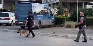 Alarm për mjet shpërthyes te Stacioni i Autobusëve