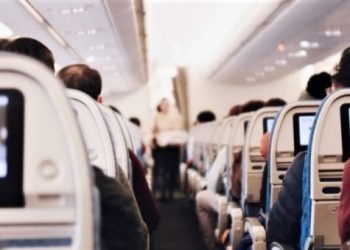 Ulje emergjente në Aeroportin e Prishtinës, dyshohet se një shqiponjë dëmtoi motorin e avionit