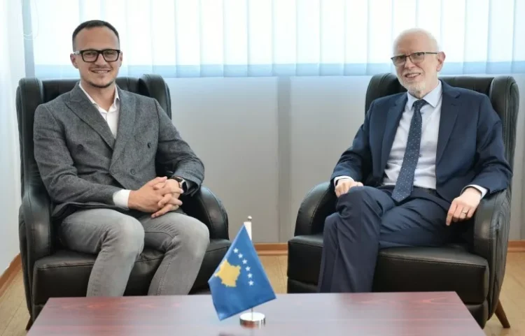 Jagxhiu takon Hysenin, flasin për digjitalizimin e shërbimeve publike