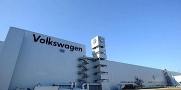 Gjermania synon të parandalojë mbylljen e fabrikave të Volkswagenit