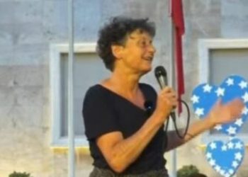 Eurodeputetja holandeze i bashkohet protestës: Qeveria duhet t’i dëgjojë qytetarët e saj. Fjala juaj do të dëgjohet…