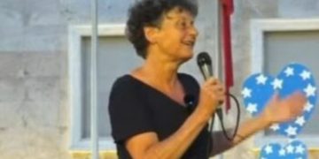 Eurodeputetja holandeze i bashkohet protestës: Qeveria duhet t’i dëgjojë qytetarët e saj. Fjala juaj do të dëgjohet…