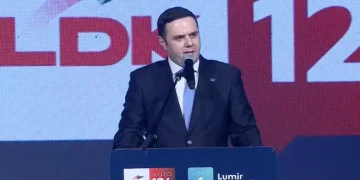 Abdixhiku u reagon Muhaxherit dhe Ahmetit: Si nuk u ngopën kurrë?!