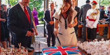 Ambasada britanike në Kosovë organizon festën për ditëlindjen zyrtare të Mbretit Charles III