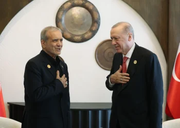 Erdogan i thotë presidentit iranian të jetë i kujdesshëm ndaj përpjekjeve për të sabotuar bisedimet e paqes