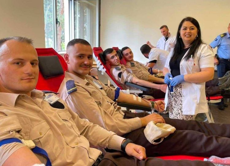 Djali i Afrim Bunjakut bashkohet me 298 kadetë në aksionin human për dhurim gjaku