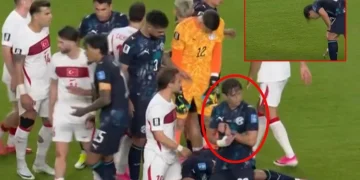 Skandal në Botëror? Lojtari i mori orën gjyqtarit, Turqia kërkoi përsëritjen e ndeshjes me Paraguain