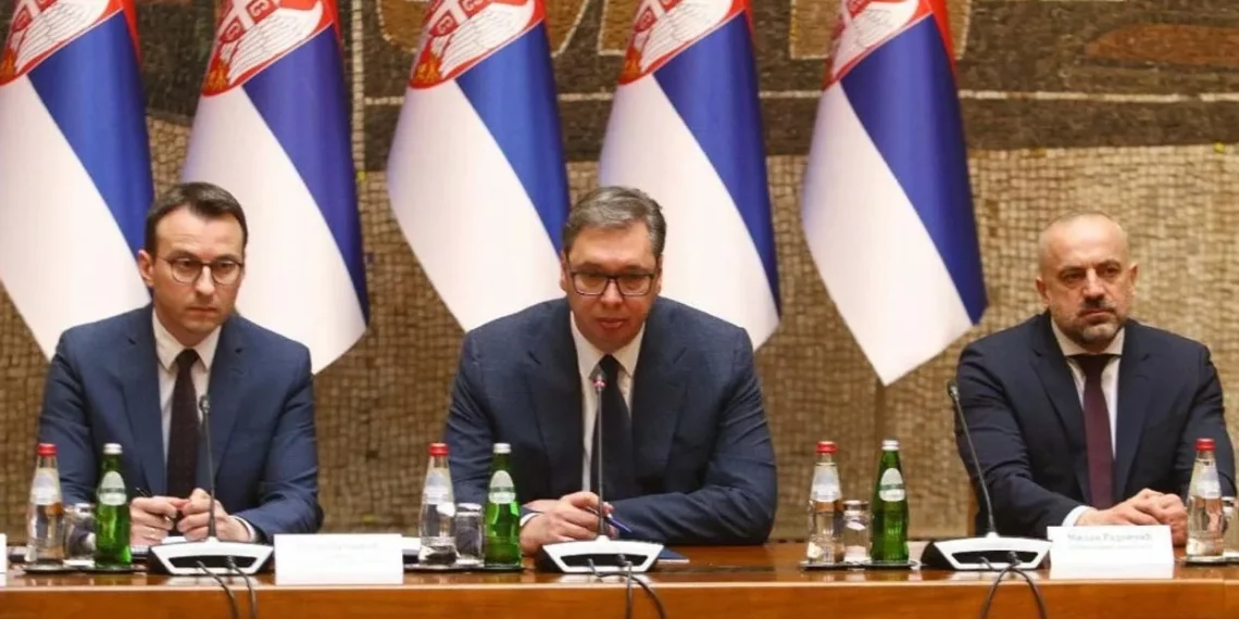 Në Serbi i reagojnë ashpër Vuçiqit: Radoiçiq akuzohet për kr*ime në Kosovë, jo për politikë