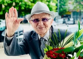 Ndrron jetë aktori shqiptar, Koço Qendro