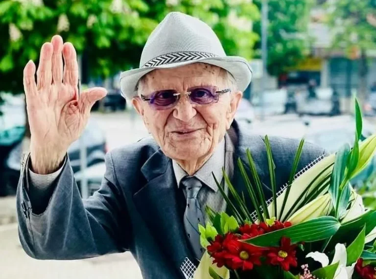 Ndrron jetë aktori shqiptar, Koço Qendro