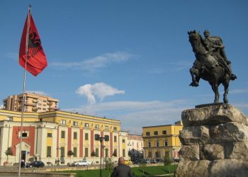 Tirana rrezikon të mos jetë nikoqire e samitit të radhës të NATO-s
