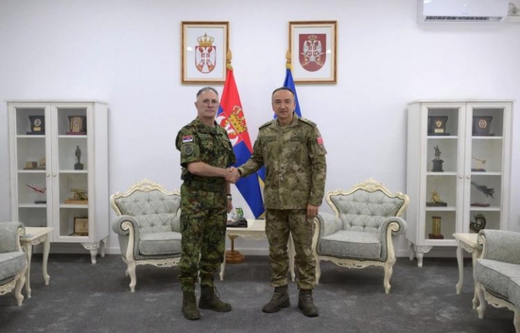 Komandanti i KFOR-it: NATO do të optimizojë praninë e KFOR-it në Kosovë