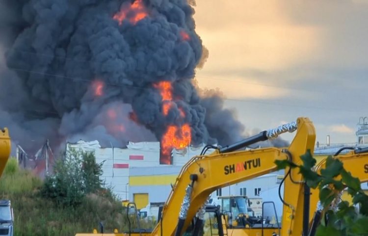 Ukraina dhe Rusia vazhdojnë súlmet duke shkaktuar dëme dhe víktima