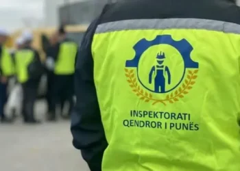Paralajmërimi për stuhi, Inspektorati porosit punëdhënësit: Siguroni pajisjet, sidomos kranët në vendpunishte