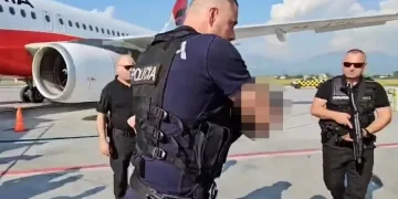 Kosova dha Shqipëria ekstradojnë dy dilerë
