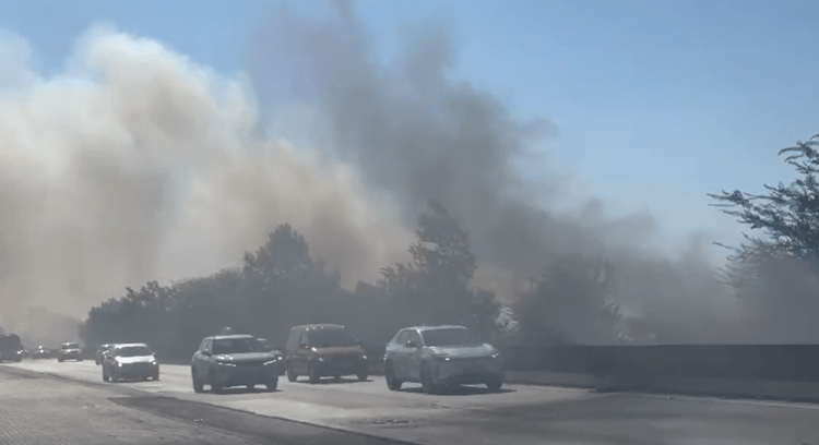 Bllokohet autostrada Durrës-Tiranë, mbulohet nga ty*mi i zj@rrit në Shijak