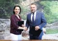 Pacolli dhe Maqedonci nënshkruajnë marrëveshje për mbrojtjen e mjedisit