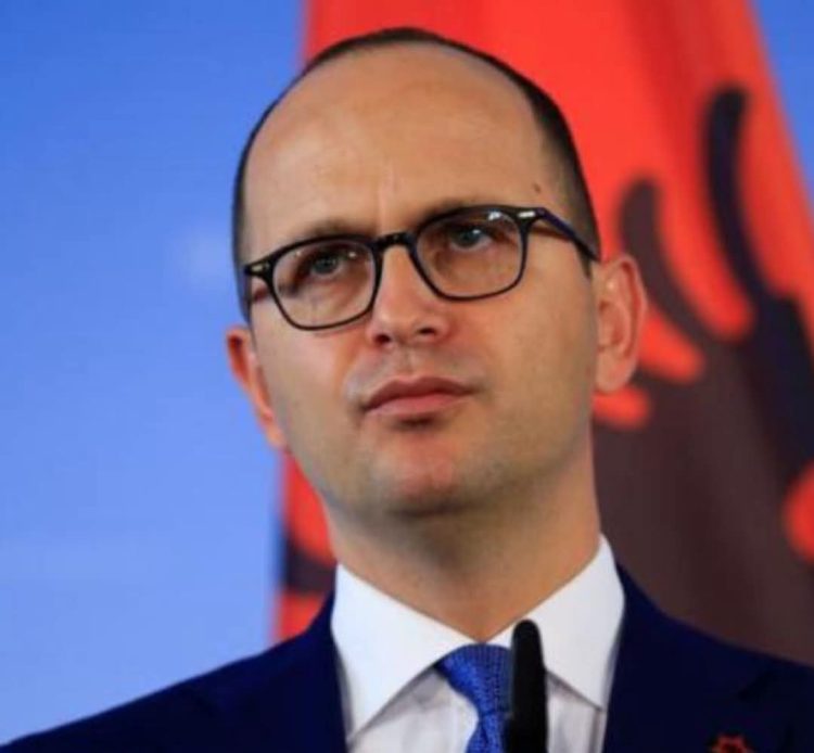 Ditmir Bushati kundër konsullatës serbe në Shkodër: Vendim i gabuar strategjikisht dhe politikisht