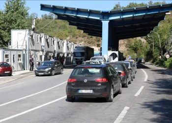 Pritje deri në një orë e gjysmë në kufi, më e ngarkuara pika në Jarinjë