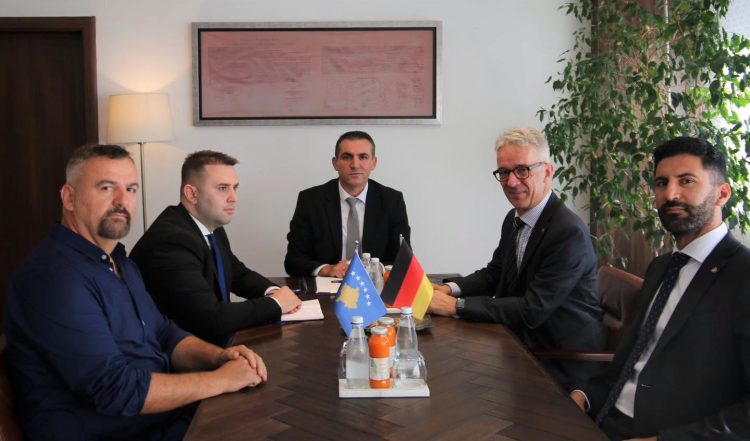 Kryeprokurori Gashi takon ambasadorin gjerman: Front i përbashkët kundër korrupsionit