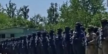 Xhandarmeria serbe duke kënduar “Po shkojmë në Kosovë”, pamjet nxisin reagime