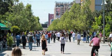 Popullsia e Kosovës po plaket, mosha mesatare pritet të arrijë në 49 vjeç deri më 2060