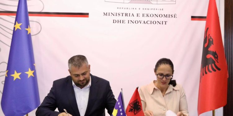 Nënshkruhet marrëveshja e bashkëpunimit për Mobilitetin në Punë ndërmjet Kosovës dhe Shqipërisë