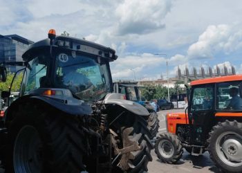 Ministri në detyrë, Armend Muja thërret në takim përfaqësues të fermerëve pas protestës