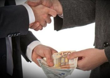 Zyrtari në Kaçanik i kërkon 600 euro qytetarit për t’i ‘kryer punë’, përfundon në pranga
