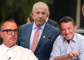 “I pamoralshëm, njeri i keq, dezinformues”: Pse Behgjet Pacolli u reagoi ashpër Berat Buzhalës dhe Vehbi Kajtazit?