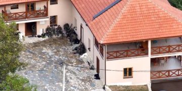 Të akuzuarit e Banjskës vazhdojnë aktivitetet dhe shtojnë pasurinë në Serbi