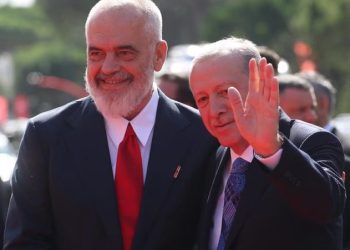 Rama udhëton sot për në Turqi, pjesëmarrës në Samitin e NATO-s