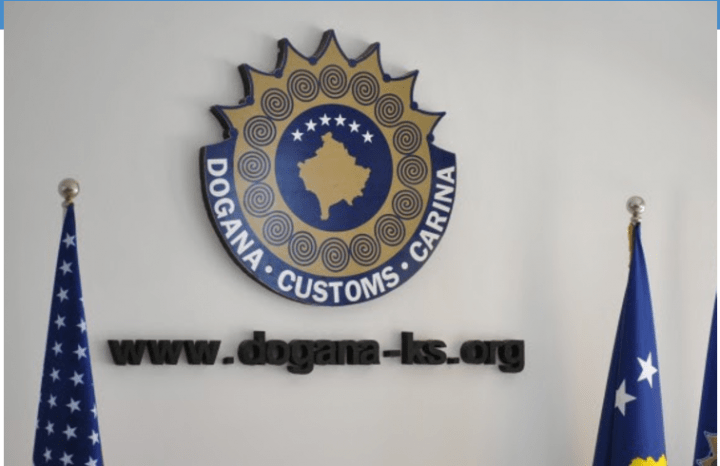 Dogana e Kosovës zbulon mall komercial dhe 29,900 euro të padeklaruara në Han të Elezit