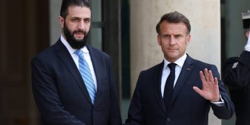 Shpërthime trondisin Damaskun në hotelin ku qëndronte Macron, Presidenti francez sa hyri të takojë Al-Sharaa