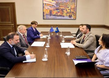 Konjufca dhe Terras diskutojnë integrimin evropian të Kosovës