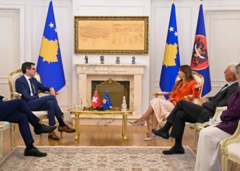 Haxhiu pret në takim lamtumirës ambasadorin e Zvicrës, e falënderon për bashkëpunimin