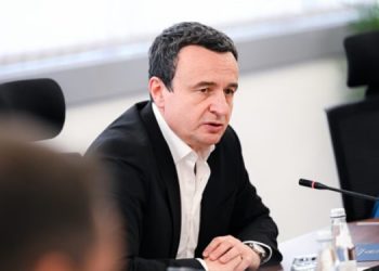 Kurti fton në takim krerët e partive