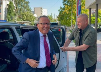 Hamza para takimit me Kurtin: S’kam vija të kuqe me asnjë parti, shpresoj…