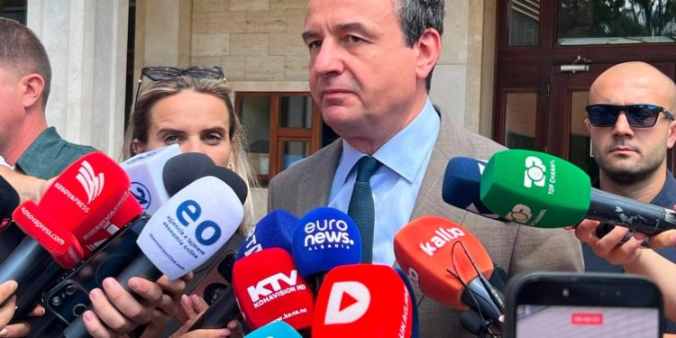 Kurti pas takimit me Hamzën: Për qeverisjen përgjegjësia bie mbi ne, për presidentin të gjithë kemi përgjegjësi