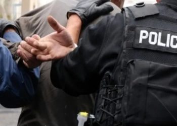 Arrestohen katër të dyshuar për grabitje dhe detyrim në Prishtinë