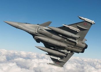 Franca i jep Ukrainës licenca për prodhimin e raketave dhe 16 avionë Rafale
