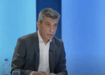 Izet Mexhiti: Heshtja e Vuçiqit për deklaratën e ministres është miratim, Open Balkan ishte rehabilitim i Serbisë