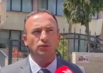 Thaçi pas intervistimit për shpronësimet në Shipitullë: Temë e përgatitur nga rivalët politikë
