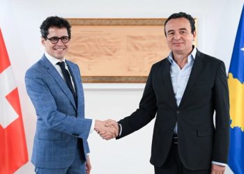 Kurti pret në takim lamtumirës ambasadorin zviceran