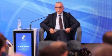 Kamberi: 53 deputetë të opozitës në Serbi kërkojnë shkarkimin e Paunoviqit