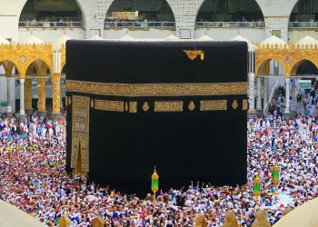 Lajm i mirë për pelegrinët: Arabia Saudite prezanton vizën njëvjeçare për Umre