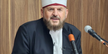 Shefqet Krasniqi: Para fesë, e vendos kombësinë: Nuk ka mundësi të jesh musliman e të mos jesh atdhetar