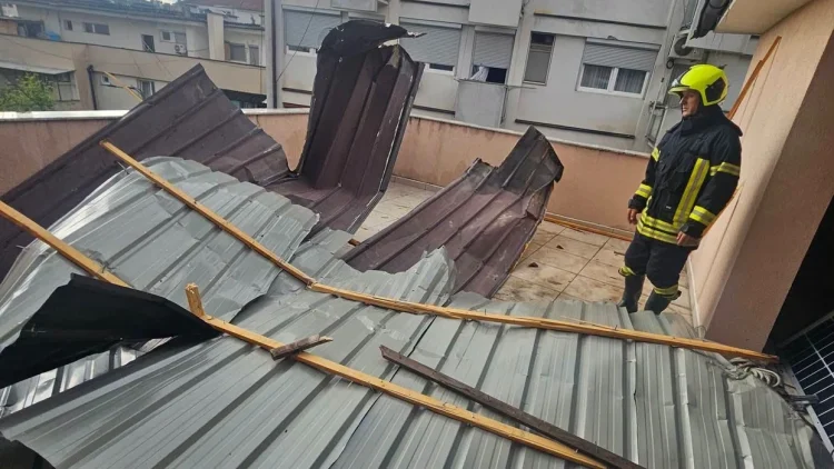 Stuhi e fuqishme në Rahovec, ekipet emergjente në terren