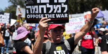 Qindra ish-zyrtarë ushtarakë izraelitë i kërkojnë Trumpit të ndalojë dhunën e kolonëve